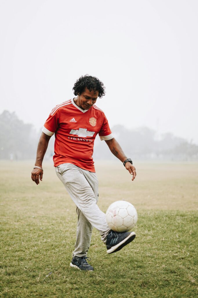 EQUIPACIONES Y CAMISETAS DE FÚTBOL